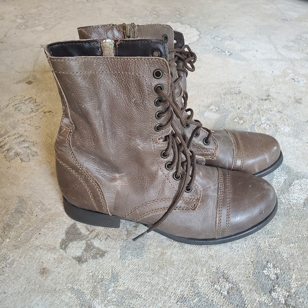 Steve Madden Troopa Boots - Stone color
